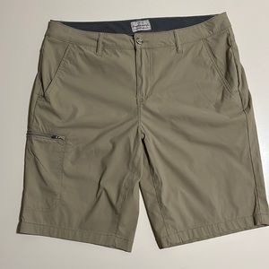 Men’s Flat Front Shorts 34” Waist Used